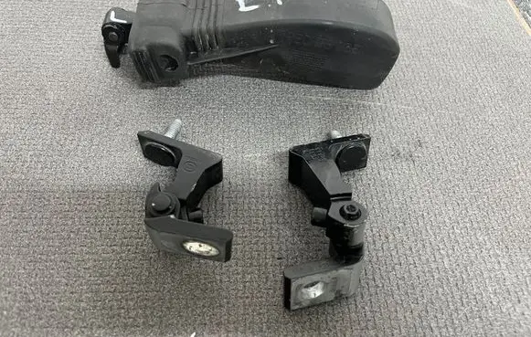 Audi Q5 SQ5 FY Front door upper hinge 80A831403D 8V9888408 80A837249
