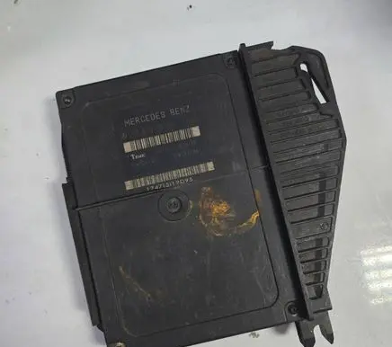 Mercedes-Benz E W210 Central body control module 2108200026 331747 95W38
