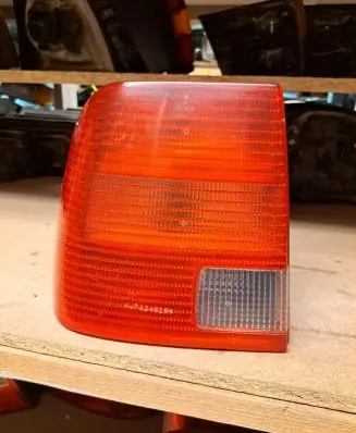 Volkswagen PASSAT B5 Rear/tail lights 3B5945095F 3B5945095