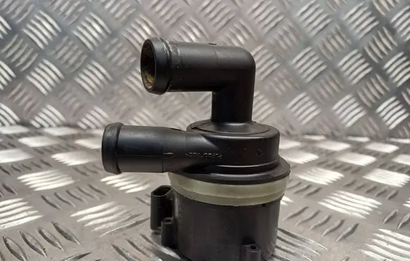 Volkswagen PASSAT B7 Electric auxiliary coolant/water pump 5N0965561A