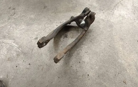 BMW X5 F15 Shock absorber/damper mounting bracket 