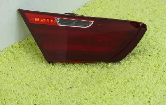 Tailgate rear/tail lights