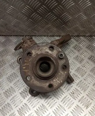 Volkswagen Transporter - Caravelle T4 Front wheel hub