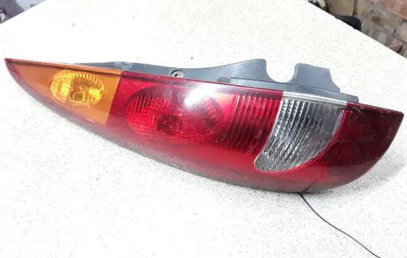 Nissan Almera Tino Rear/tail lights