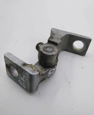 Volkswagen Sharan Front door upper hinge
