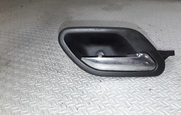 BMW 5 E39 Front door interior handle 8226050
