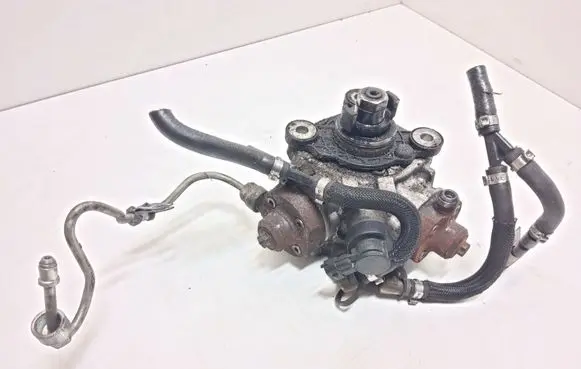 Volvo XC60 Fuel injection high pressure pump 31272896