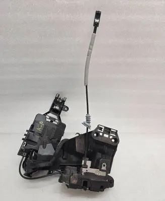 Volvo XC90 Front door lock 31349890