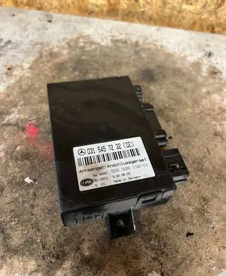 Mercedes-Benz C W203 Tow bar trailer control unit/module 0315457232 5DS00810201