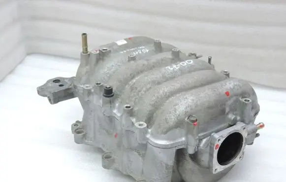 Opel Frontera B Intake manifold 8971318917