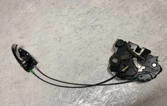 Toyota Hilux (AN10, AN20, AN30) Front door lock 5K0921 690300K070