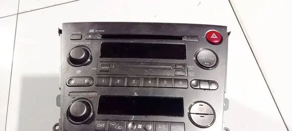 Subaru Legacy Screen/display/small screen y37110273