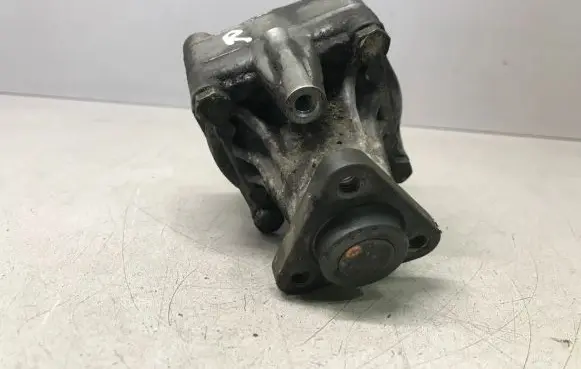 Audi A6 S6 C4 4A Power steering pump 7681955265 7747320 048145155F