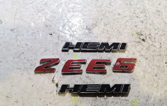 Dodge Challenger Fender model badge letters 