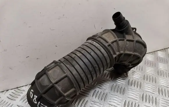 Audi A4 S4 B7 8E 8H Intercooler hose/pipe 8E0129615J