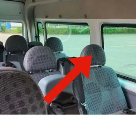 Renault Trafic II (X83) Rear seat headrest