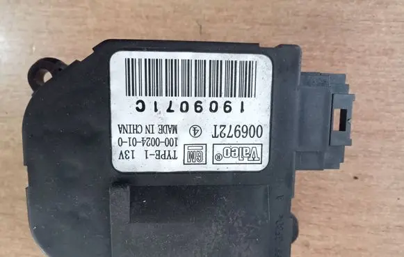 Opel Vectra C Air flap motor/actuator 006972T 0069721 1909071C