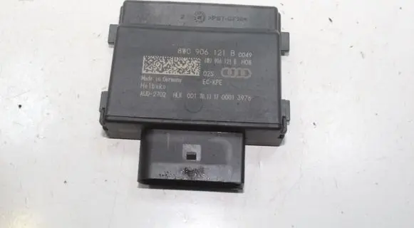 Audi A4 S4 B9 8W Fuel injection pump control unit/module 8W0906121B