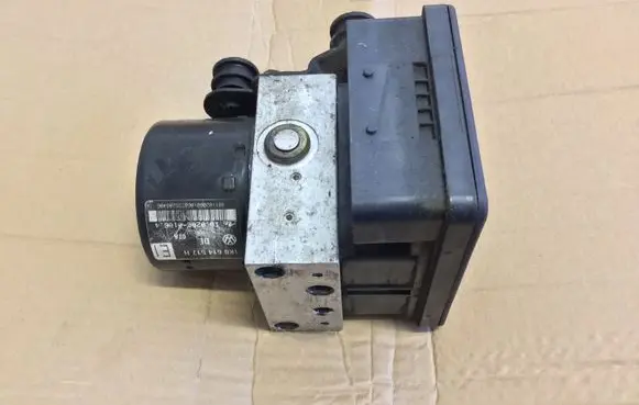 Seat Toledo III (5P) ABS Pump 1K0907379K 1K0614517H