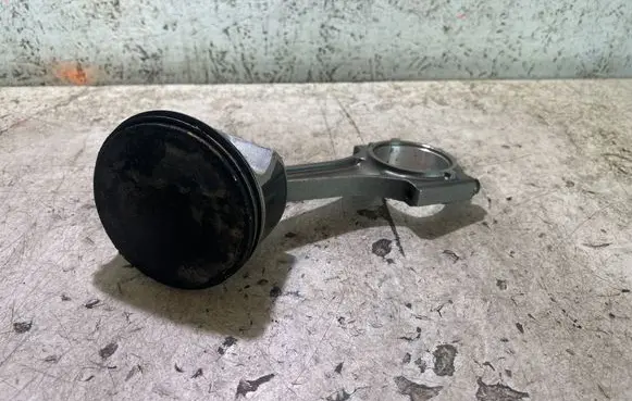 Ram 1500 Piston with connecting rod 