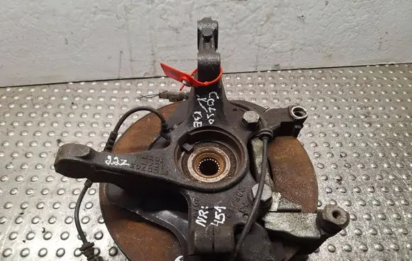 Opel Corsa D Front wheel hub spindle knuckle S25056451 55703154