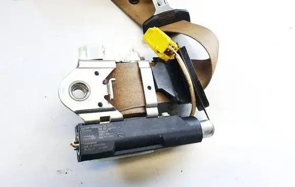 Volkswagen PASSAT B6 Front seatbelt 3c1857705f