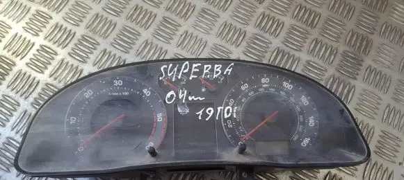 Skoda Superb B5 (3U) Speedometer (instrument cluster) 3u0920911a