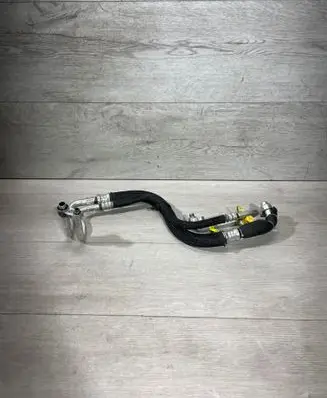 Air conditioning (A/C) pipe/hose