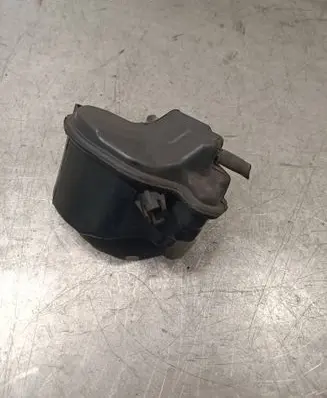 Volvo C30 Vacuum air tank 