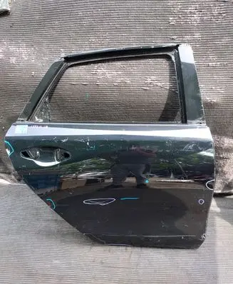 KIA Ceed Rear door