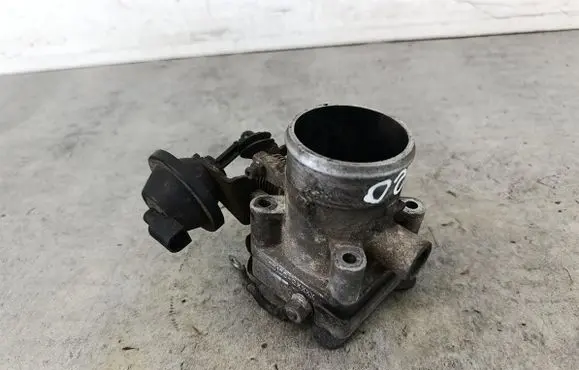 KIA Ceed Throttle body valve 351002XXXX