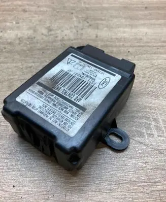 Ford Mondeo MK IV Light module LCM 7S7113K031AF YN400DJNL