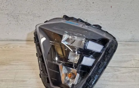 Hyundai Kona II Headlight/headlamp 92101BE100