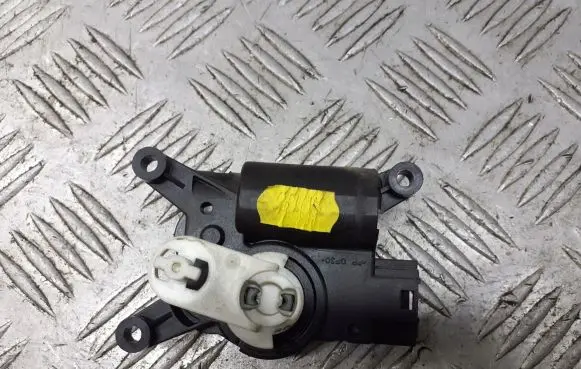 Volkswagen PASSAT B6 A/C air flow flap actuator/motor BRAK