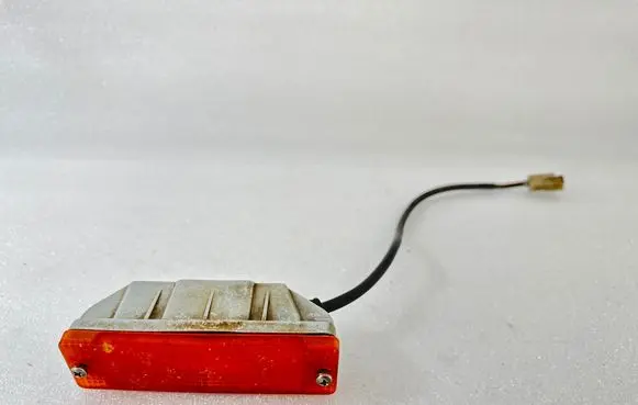 Volkswagen Golf II Front indicator light 11671131 P251 1719530497J