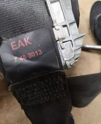 Citroen C4 I Front seatbelt 7483013 040066
