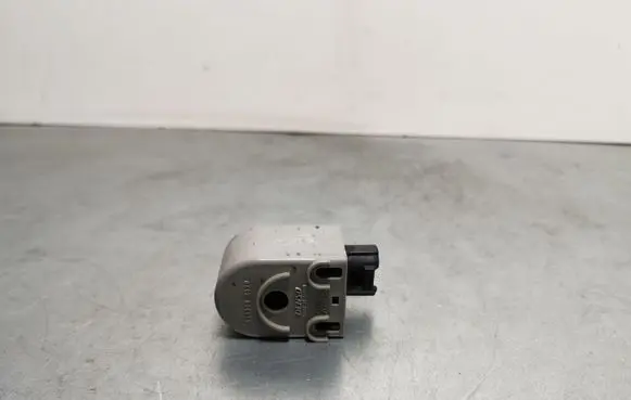 Toyota GT 86 Horn buzzer relay 0689004670