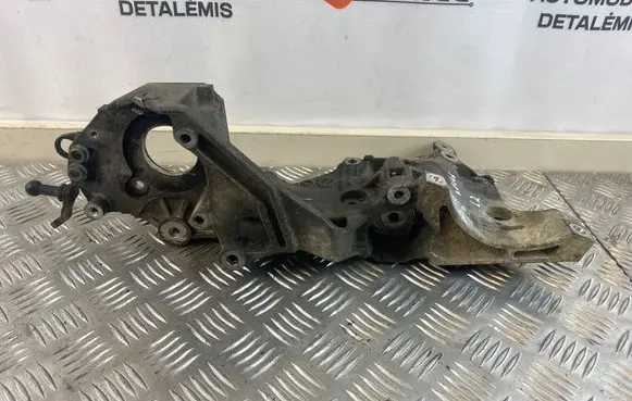 Volkswagen PASSAT B6 Generator/alternator bracket 03L903143D
