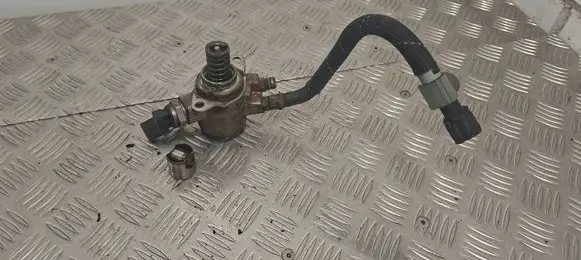 Audi Q5 SQ5 8R Fuel injection high pressure pump 06E906051K