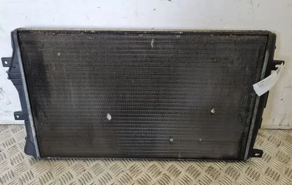 Volkswagen Jetta V Coolant radiator 1K0121253AB