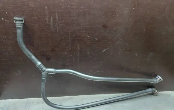 BMW 5 E60 E61 Vacuum line/pipe/hose B12101027JE B1210102