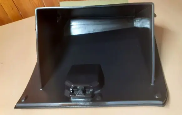 Mazda 2 Glove box