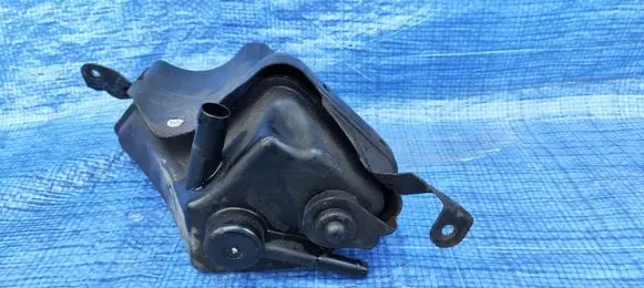 Mercedes-Benz CL C216 Other engine bay part A2213200214