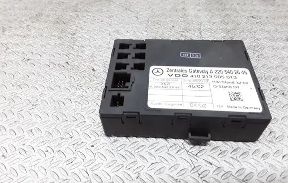 Mercedes-Benz S W220 Gateway control module A2205402645