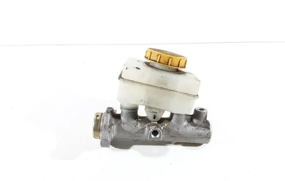 Subaru Forester SF Master brake cylinder