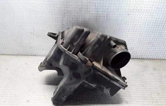 Chrysler Town & Country IV Air filter box 04861356ABG