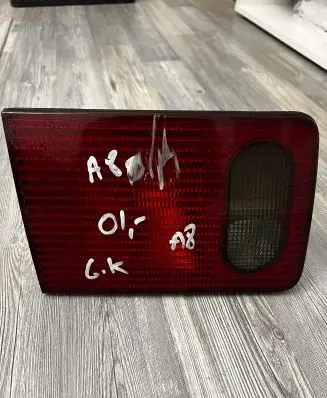 Audi A8 S8 D2 4D Tailgate rear/tail lights 4D0945093E 4D0945093