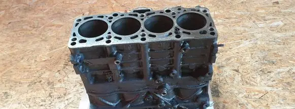 Volkswagen Golf IV Engine block ALH 038103021C