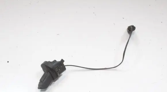 Land Rover Discovery Sport Windshield washer spray nozzle 
