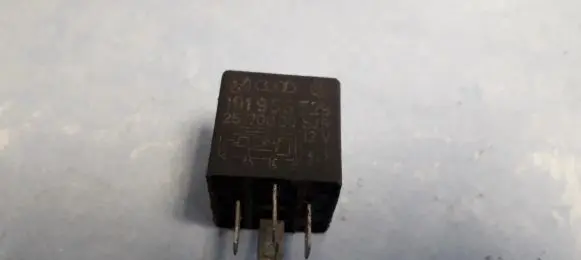 Volkswagen Golf II Other relay 191955529 25170000